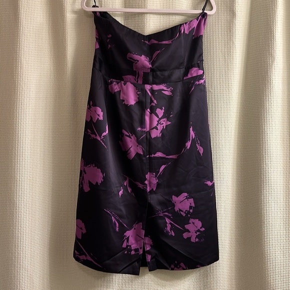 Ladies dress - Picture 5 of 8